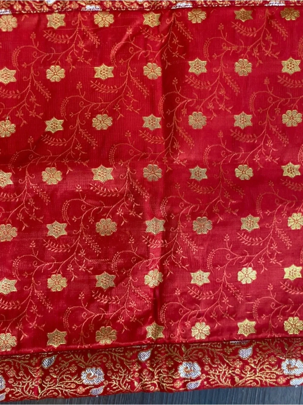 Kim Seybert Vintage Embroidered Red Silk 1 Placemat Table Linen Asian Inspired